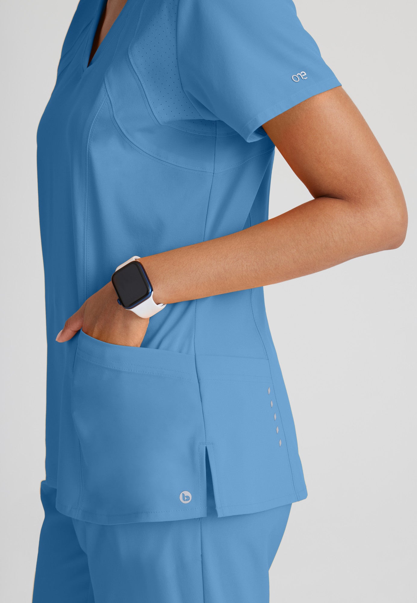 Women's Racer 4-Pocket Scrub Top 5105