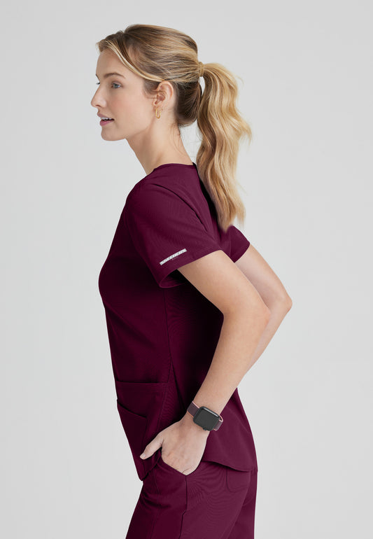 Women's Breeze 3-Pocket Curved V-Neck Top (SK101)