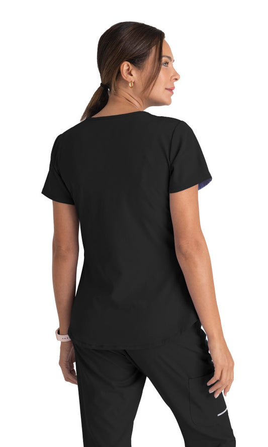 Women's Breeze 3-Pocket Curved V-Neck Top