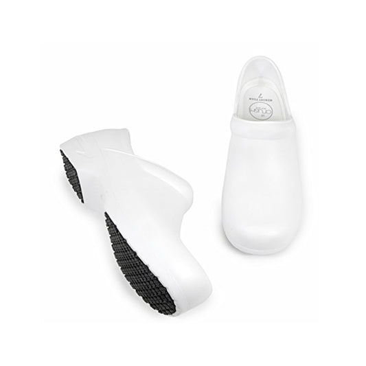 STEPZ Slip-Resistant Clogs