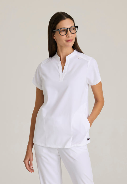 GRST230 Women's Avery 2-Pocket Banded Collar Top