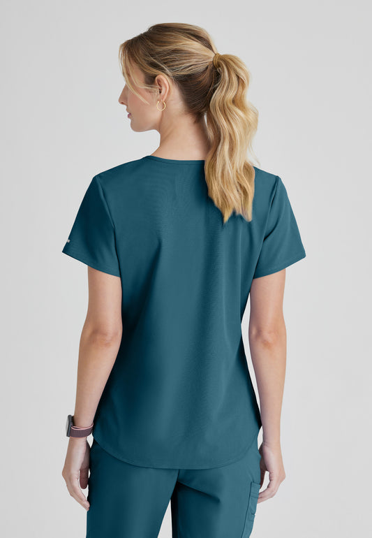 Women's Breeze 3-Pocket Curved V-Neck Top (SK101)